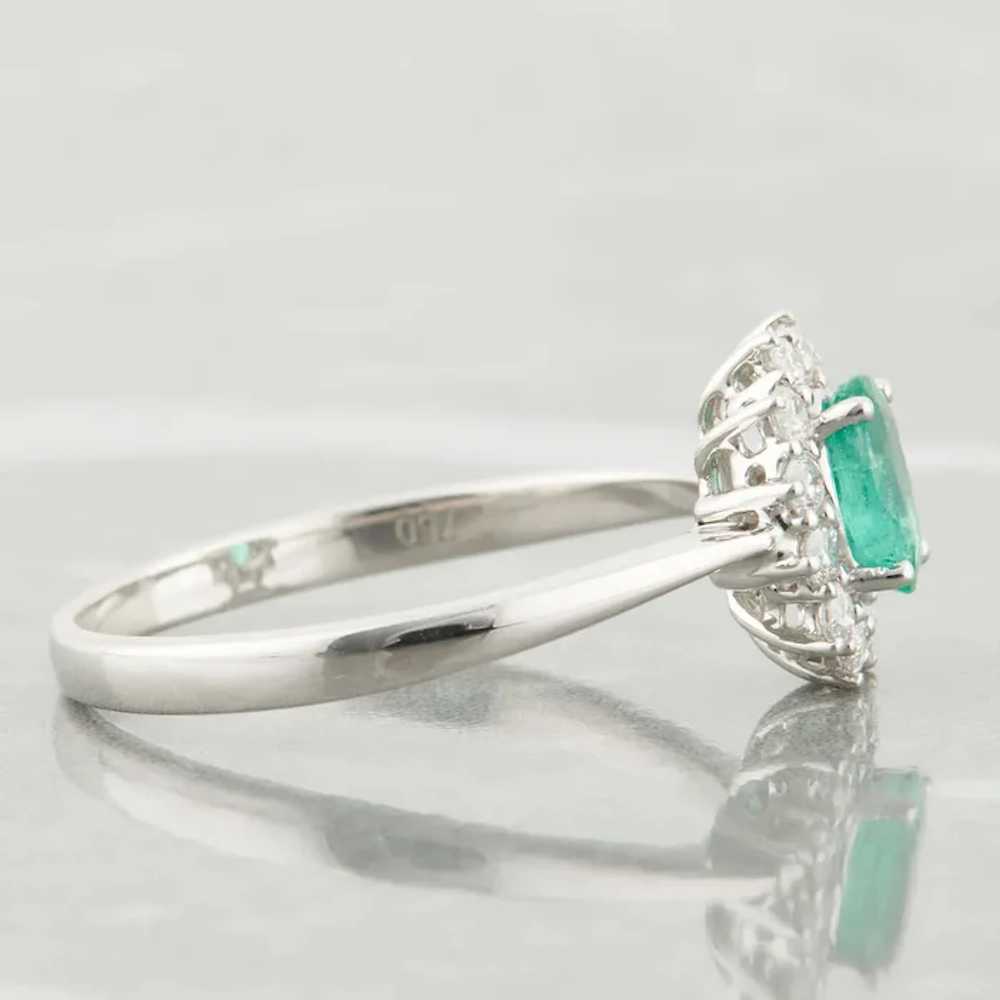 18ct White Gold 0.40 Carat Emerald and Diamond Cl… - image 4