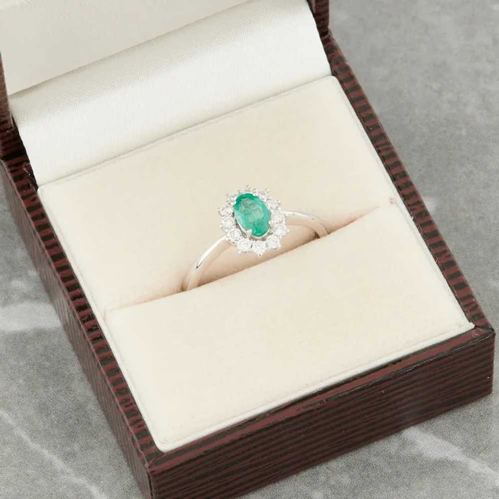 18ct White Gold 0.40 Carat Emerald and Diamond Cl… - image 8