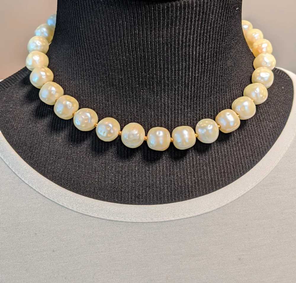 Crown Trifari Short Pearl Choker Necklace - image 2