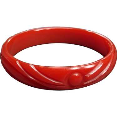 BEAUTIFUL Art Deco Vintage Carved Bakelite Bangle 