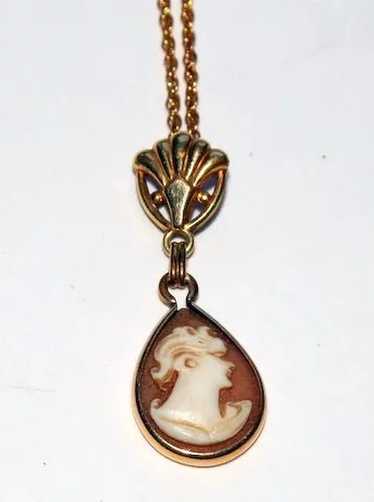 Vintage Cameo Necklace - Delicate and Sweet