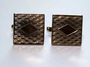 Vintage 1960s Etched Cufflinks – Center Diamond D… - image 1