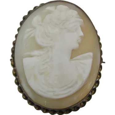 Delightful Antique Oval Cameo Brooch/Pendant Mid-… - image 1