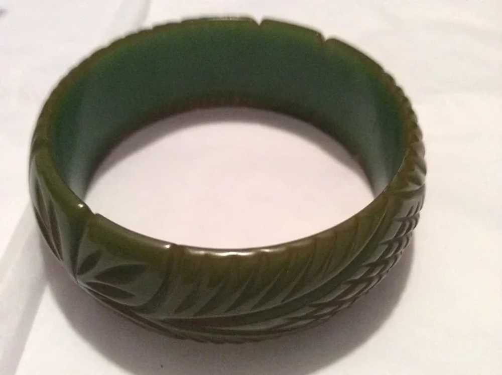 Carved Green Bakelite Bangle - image 4