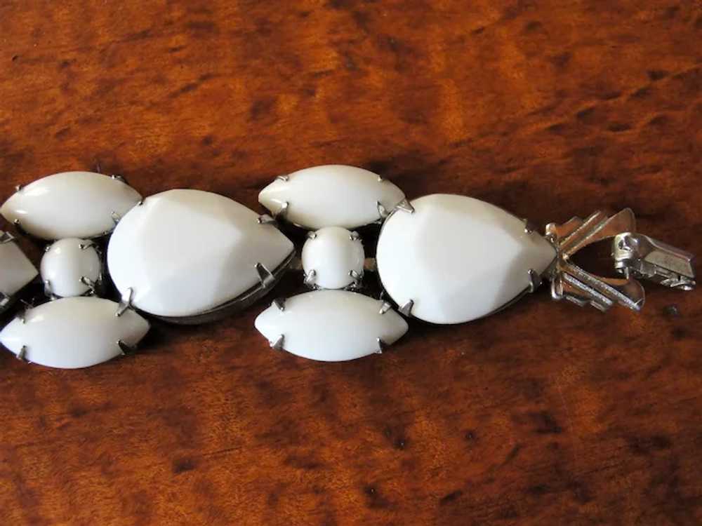 Vintage Weiss Bracelet with White Milk Glass Ston… - image 6