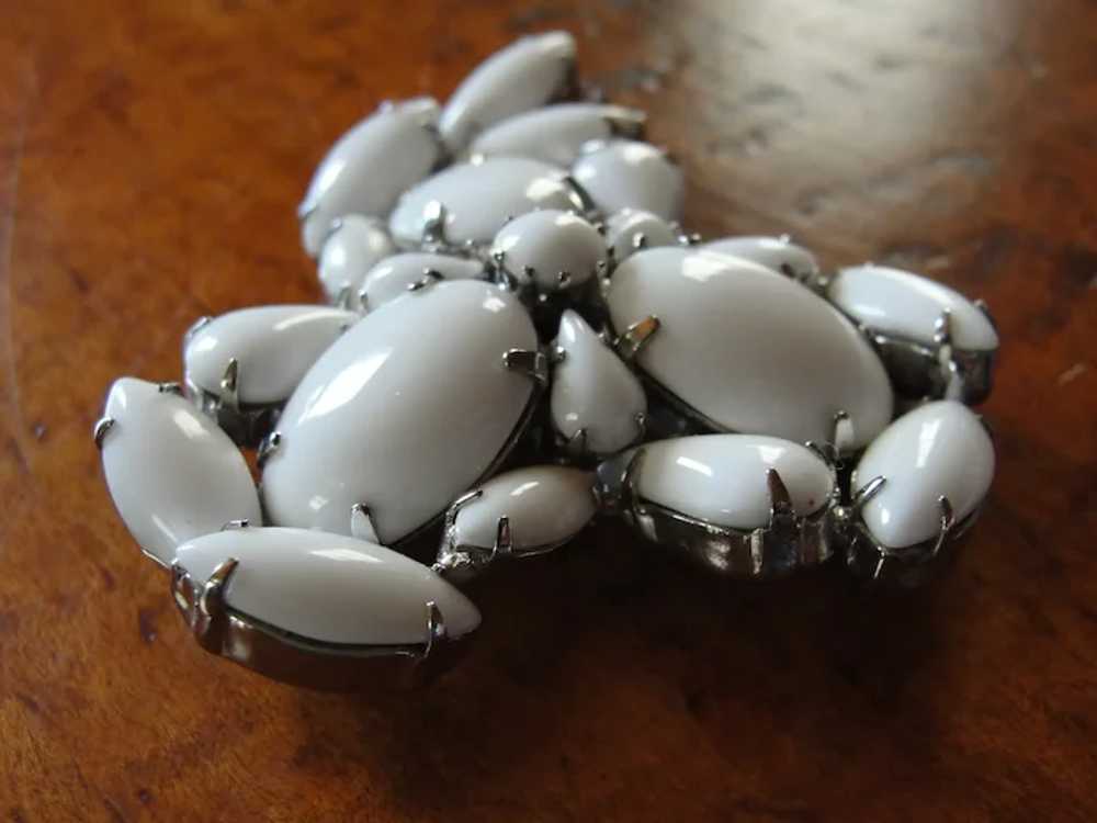 Vintage White Milk Glass Cabochon Brooch - image 4