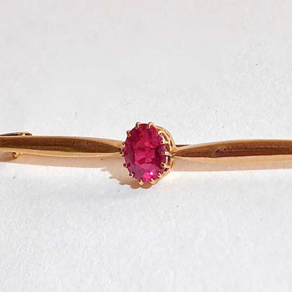 Art Deco 18k Bar Pin w Faceted Spinel - image 3