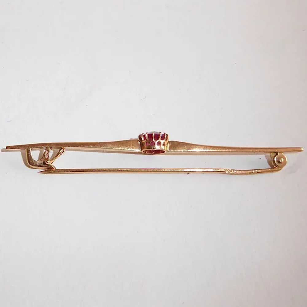 Art Deco 18k Bar Pin w Faceted Spinel - image 5
