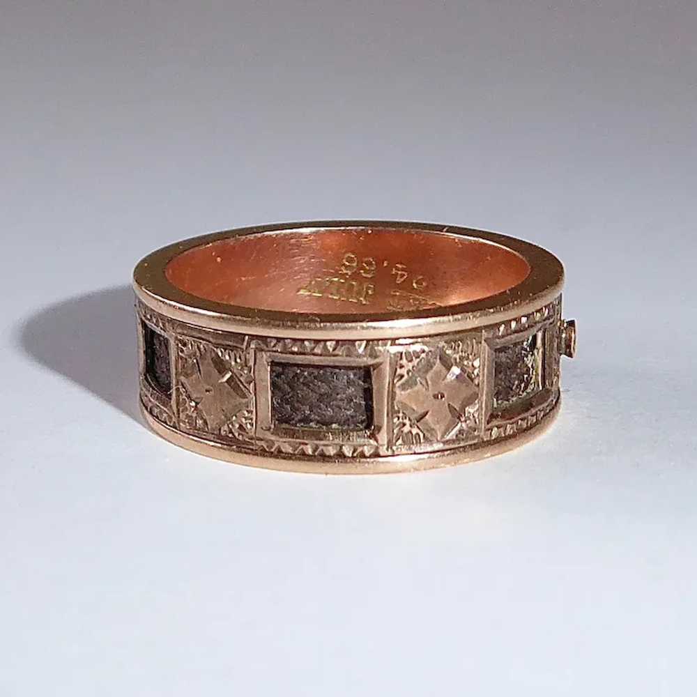 15k Rose Gold Memorial Ring Engraved Enamel 'SADI… - image 12