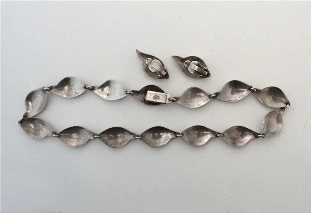 Modernist Denmark Sterling Necklace & Earrings - image 6