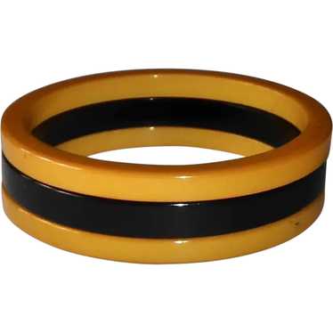 Set of 3 Bakelite Bracelets in Creamed Corn & Bla… - image 1