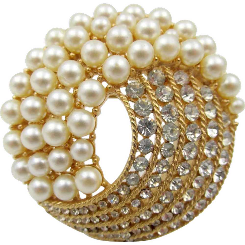 Crown Trifari Swirls of Faux Pearls and Rhineston… - image 1