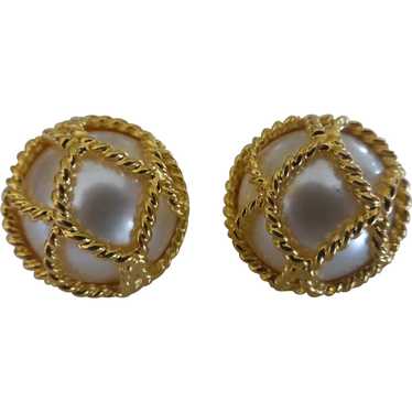 Vintage Joan Rivers Caged Faux Mabe Pearl Earrings