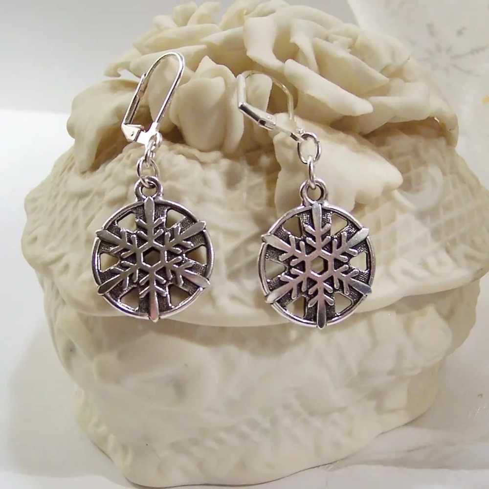 Silver-Plated Snow Flake Lever Backed Earrings - image 8