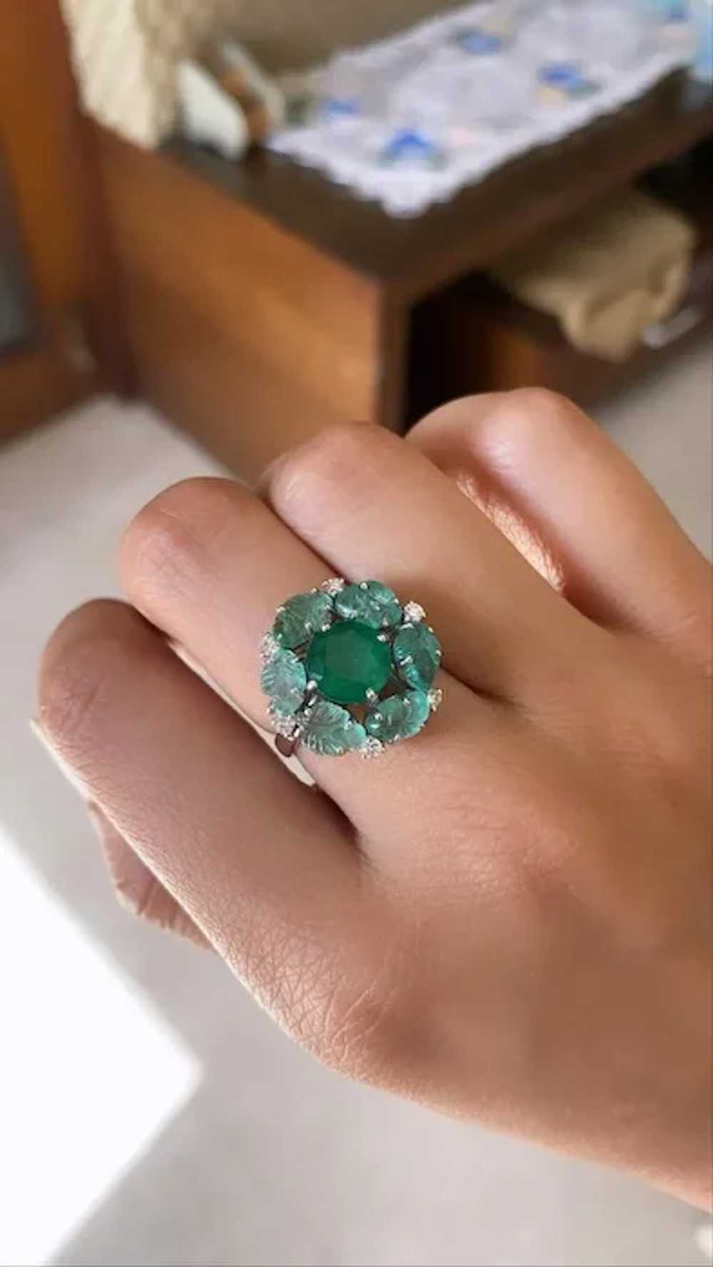 Natural Emerald Ring Set in 18 Karat Gold with Di… - image 3