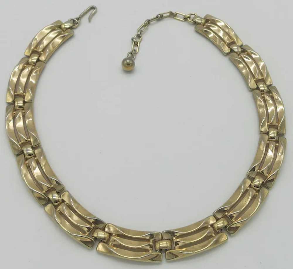 Trifari Gold tone Waves Necklace - image 2