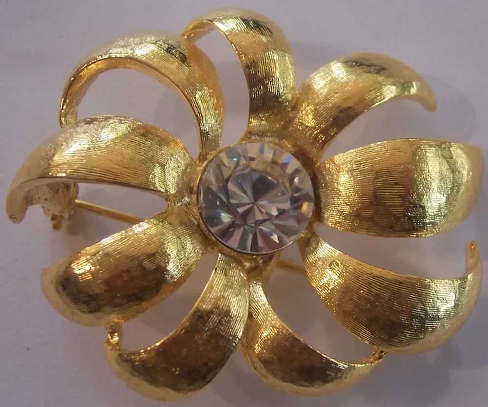 Anne Klein II Gold tone Flower brooch w/ Large Fa… - image 3