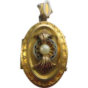 Antique Victorian Etruscan Revival Picture Locket… - image 1