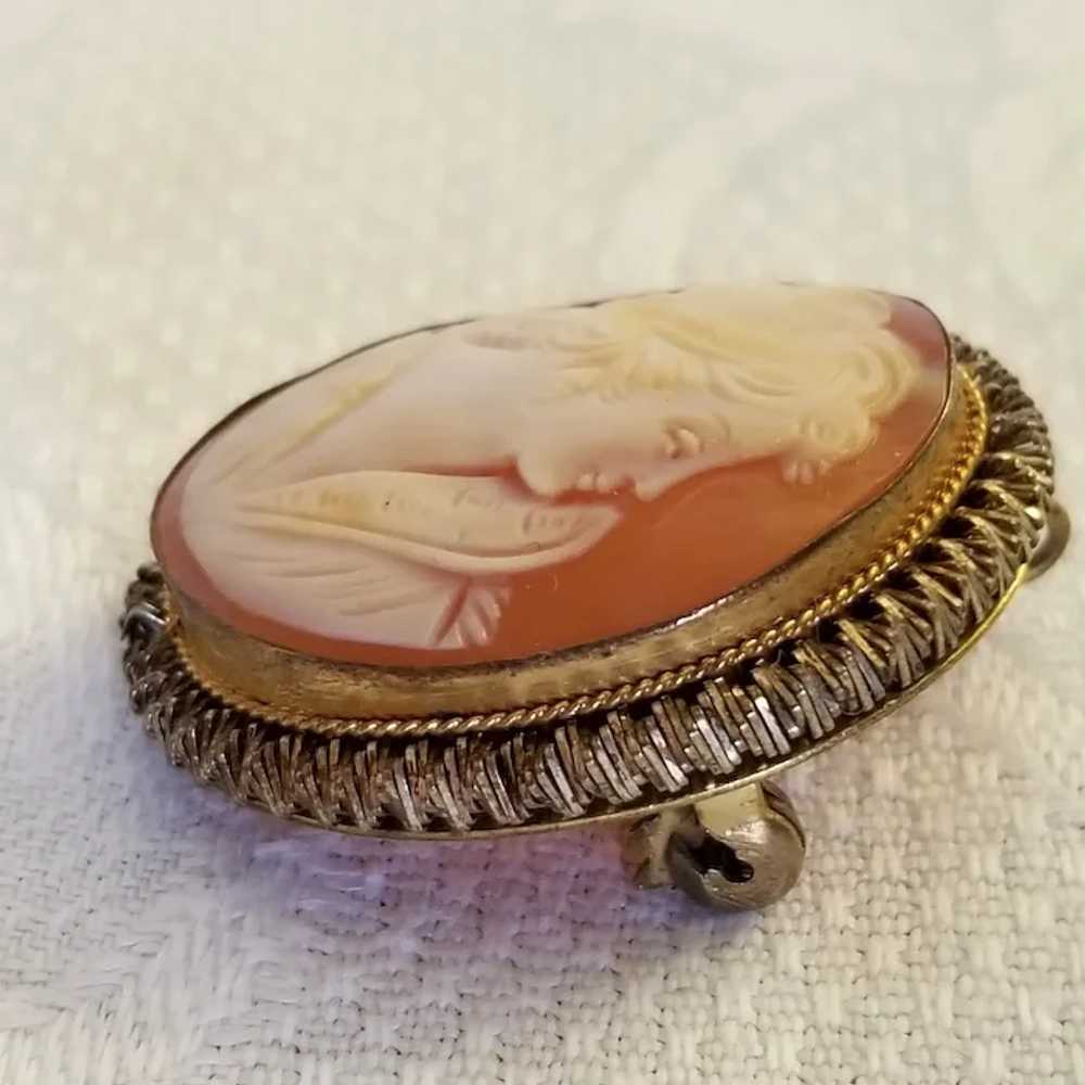 Vintage Right-Facing Cameo Brooch or Pendant - image 3