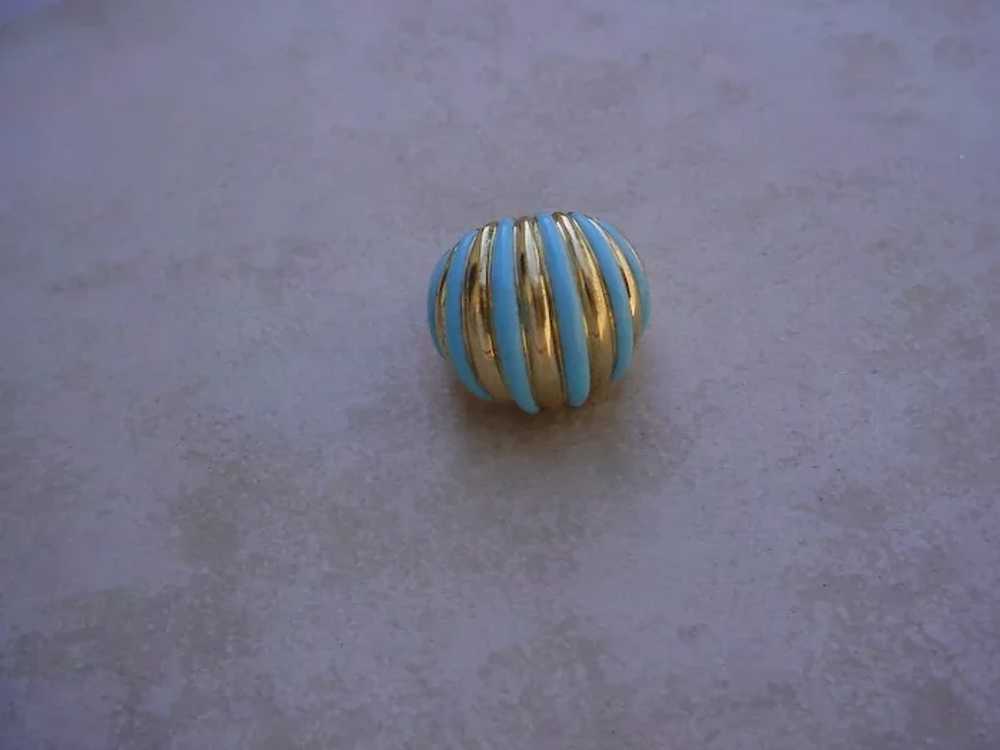 Beautiful 18K Gold Dome Ring w/ Vitreous Sky Blue… - image 2