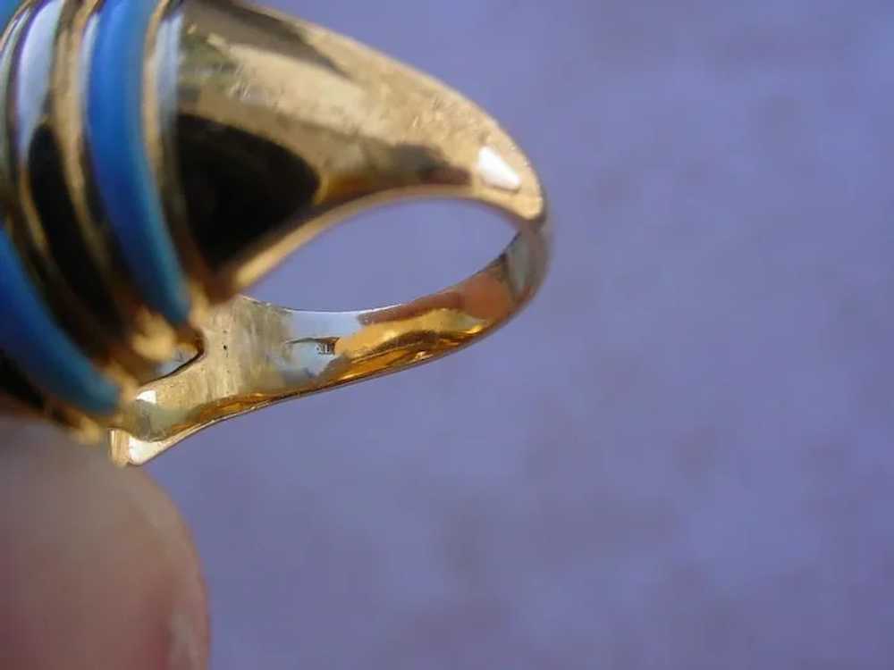 Beautiful 18K Gold Dome Ring w/ Vitreous Sky Blue… - image 7