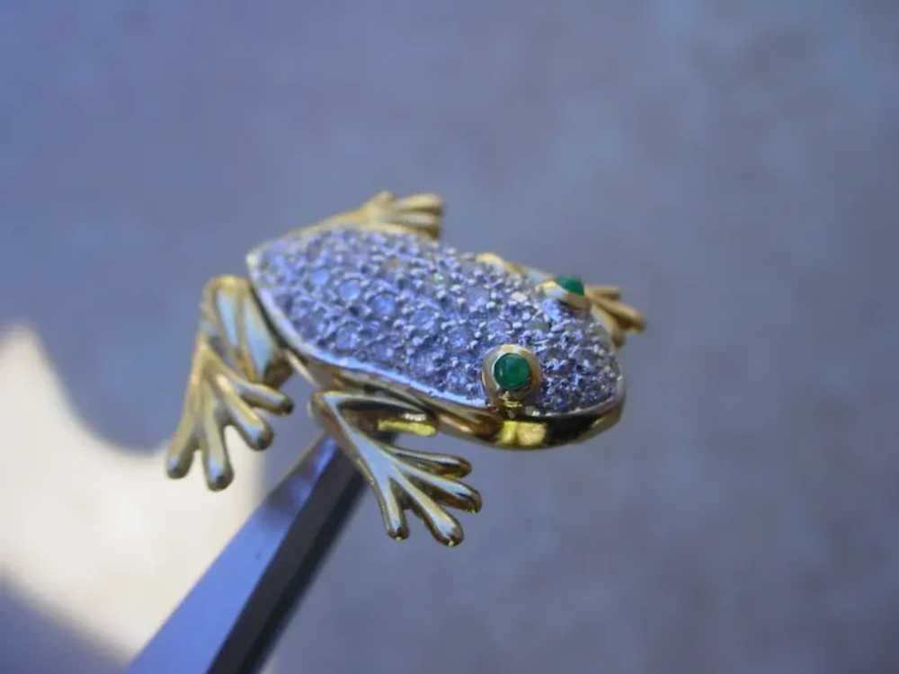 Brooch 18K Gold, Diamond Pave Set Frog, Emerald E… - image 6