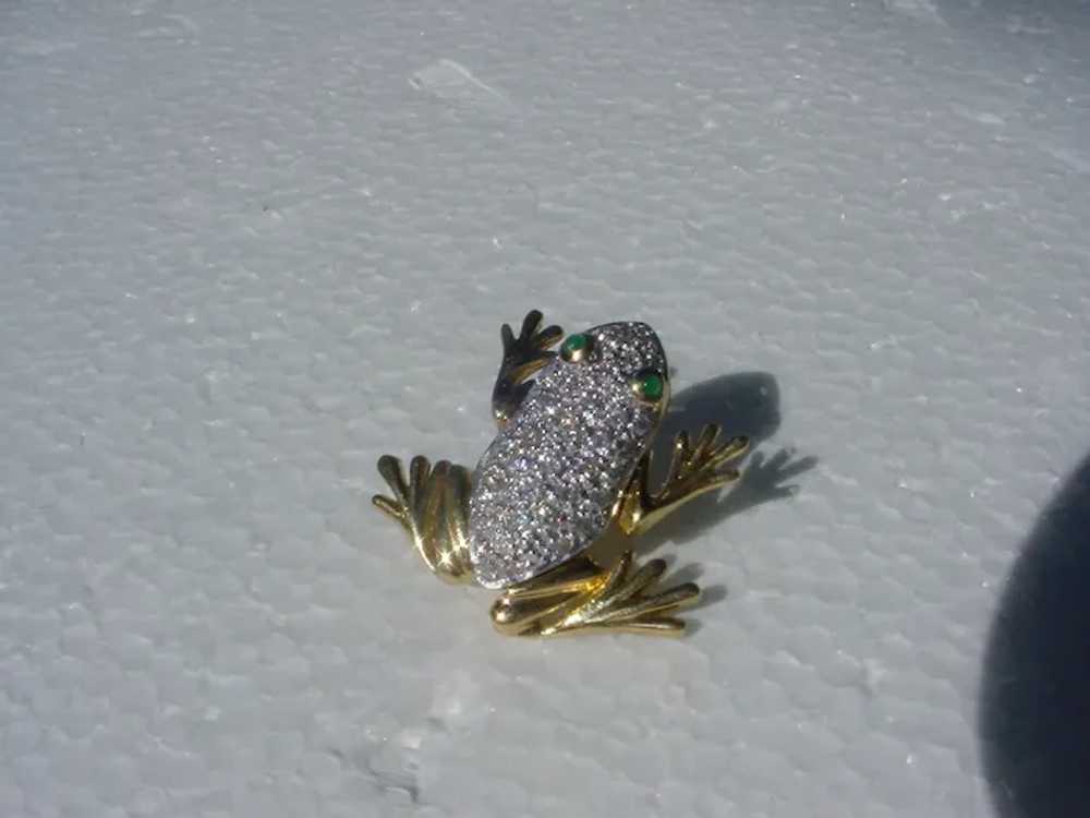 Brooch 18K Gold, Diamond Pave Set Frog, Emerald E… - image 7