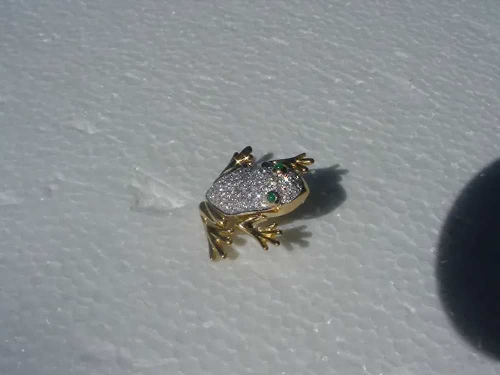 Brooch 18K Gold, Diamond Pave Set Frog, Emerald E… - image 8