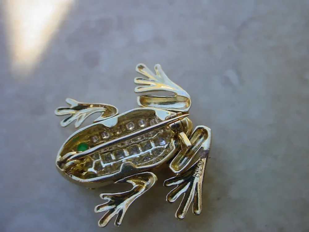 Brooch 18K Gold, Diamond Pave Set Frog, Emerald E… - image 9