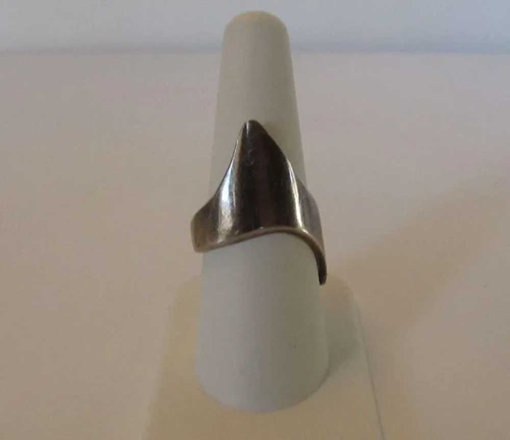 Sterling Silver Modernist Designer Signed Ring - image 2