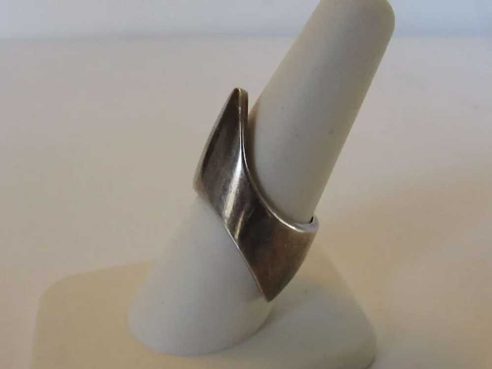 Sterling Silver Modernist Designer Signed Ring - image 4