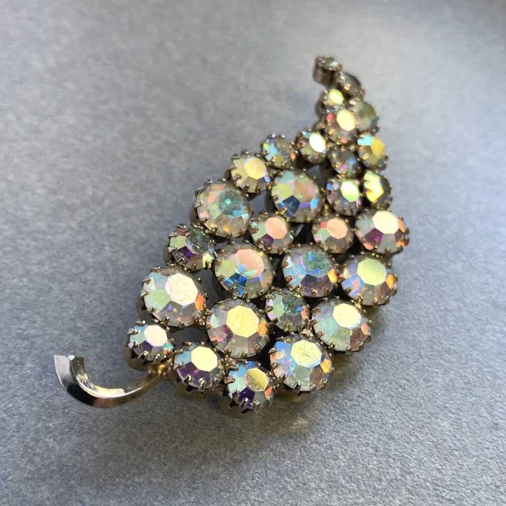 Stunning 1950s Aurora Borealis Brooch - image 9