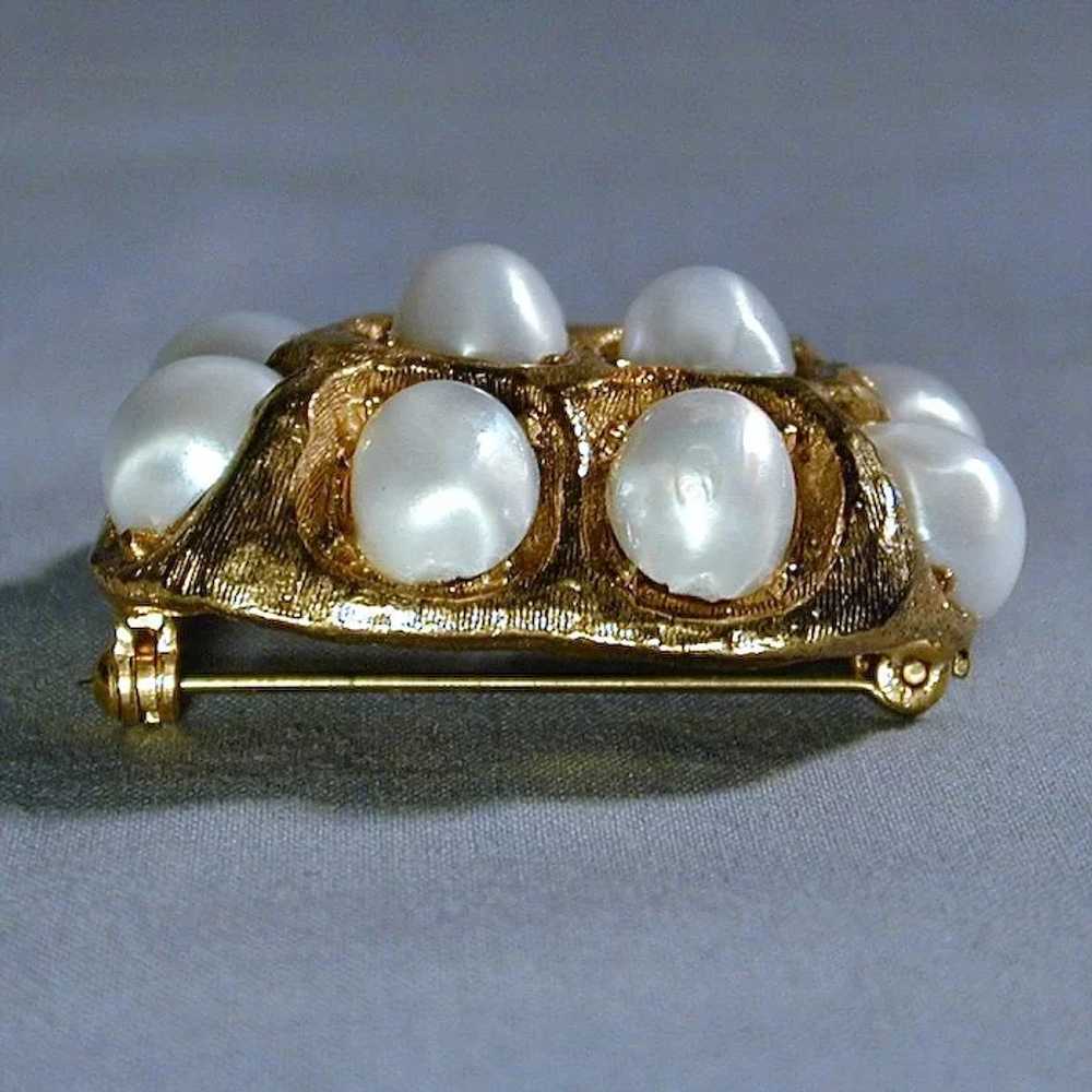 Vintage CAPRI Big Faux Pearls Pin w/ Orig. Tag 19… - image 3