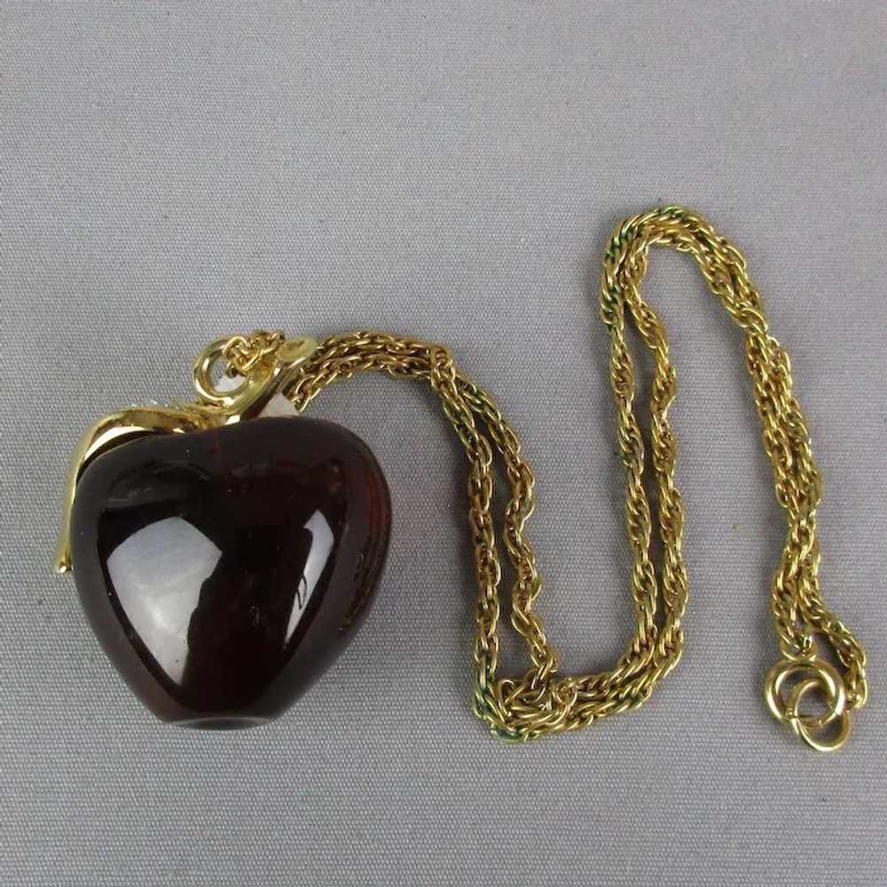 Vintage Amber Lucite APPLE Pendant Necklace w/ Rh… - image 3