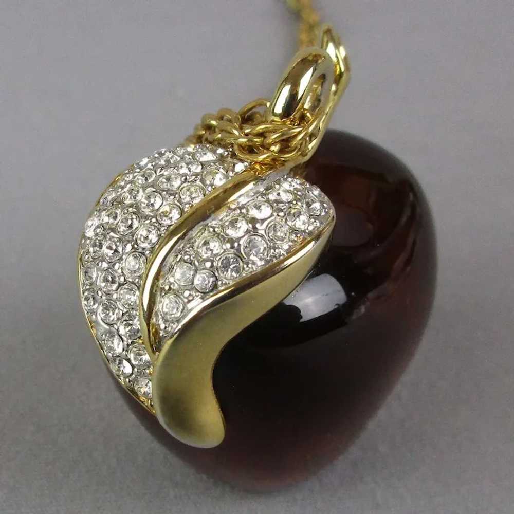 Vintage Amber Lucite APPLE Pendant Necklace w/ Rh… - image 6