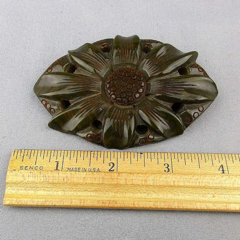 Huge Old Bakelite Carved Sunflower Pin Brooch - image 2