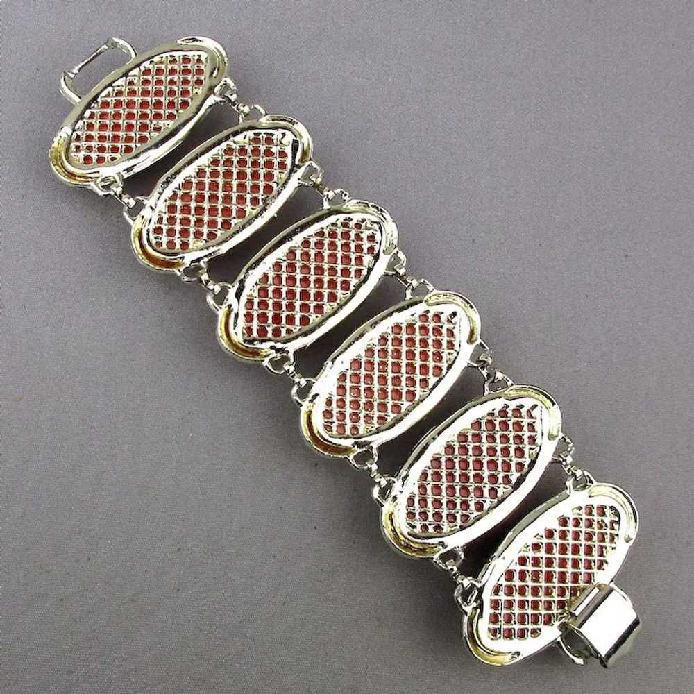 1950s Wide Lucite Link Bracelet w/ Shells n Confe… - image 4
