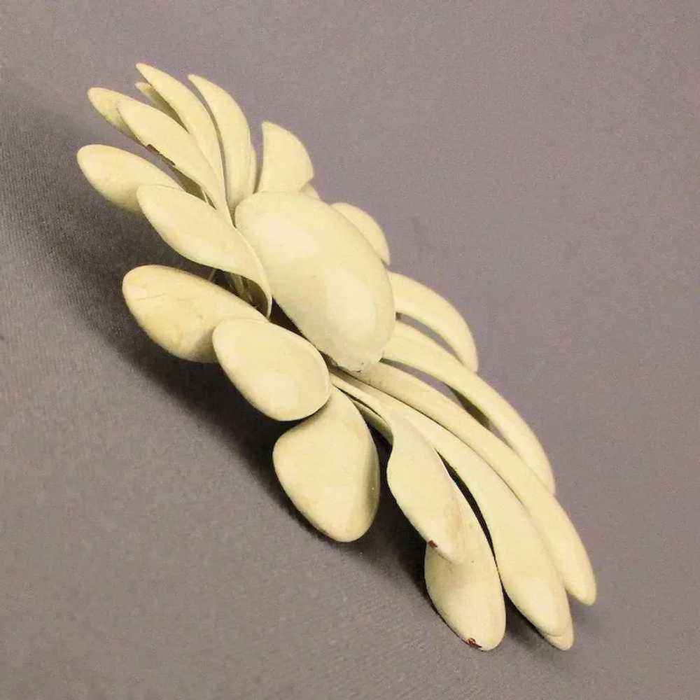 Big 1960s White Enamel Flower Pin - Whirl of Peta… - image 2