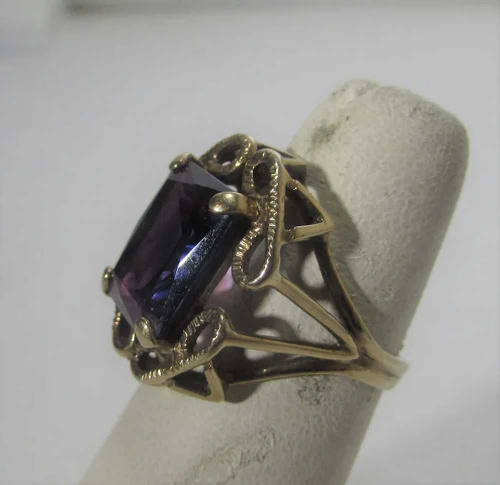 10 Karat Yellow Gold Amethyst Ring - image 3