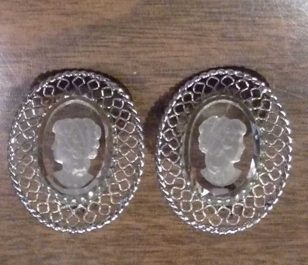 Cameo Clip-On Whiting and Davis Co. Earrings Mid-… - image 2