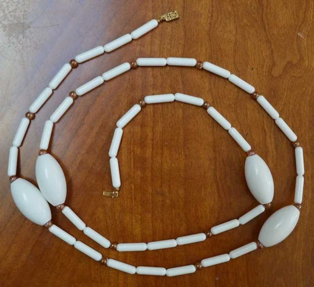 1960's White Bead Necklace - image 2