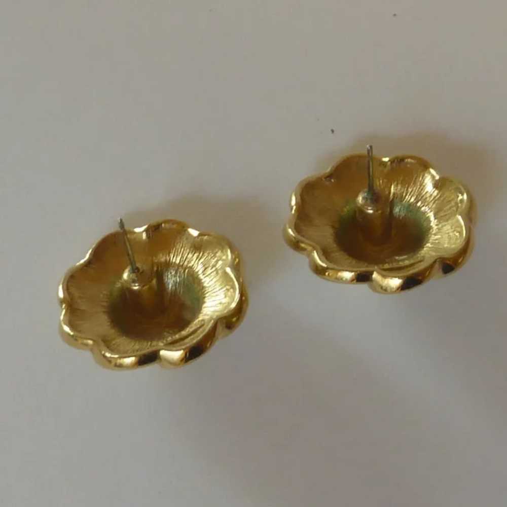 Trifari Signed Gold Tone Round Pierced Earrings - image 3