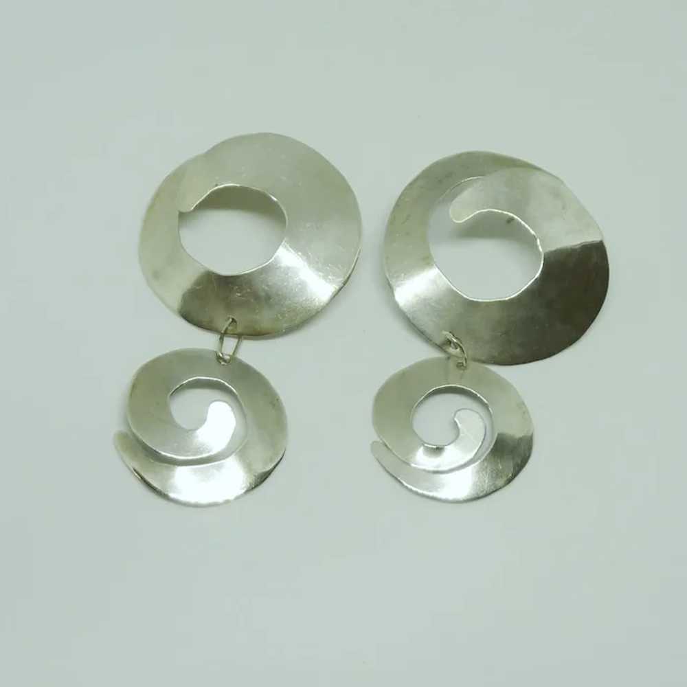 Silver Toned Dangle Abstract Round Pierced Earrin… - image 3