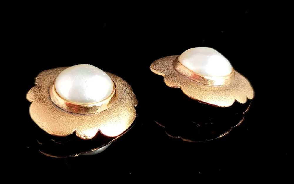 Vintage Chanel Faux pearl clip on earrings, Gold … - image 4