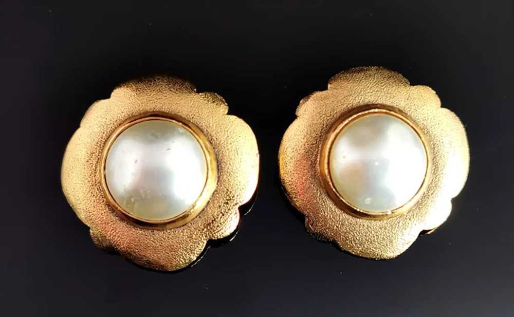 Vintage Chanel Faux pearl clip on earrings, Gold … - image 6