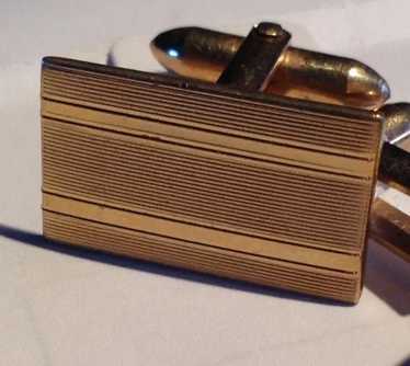 Vintage Gold Tone Metal Cuff Links - image 1