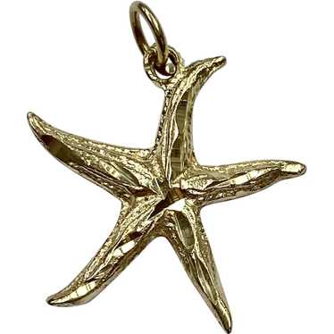 Sea Star or Starfish Vintage Nautical Charm 14K G… - image 1