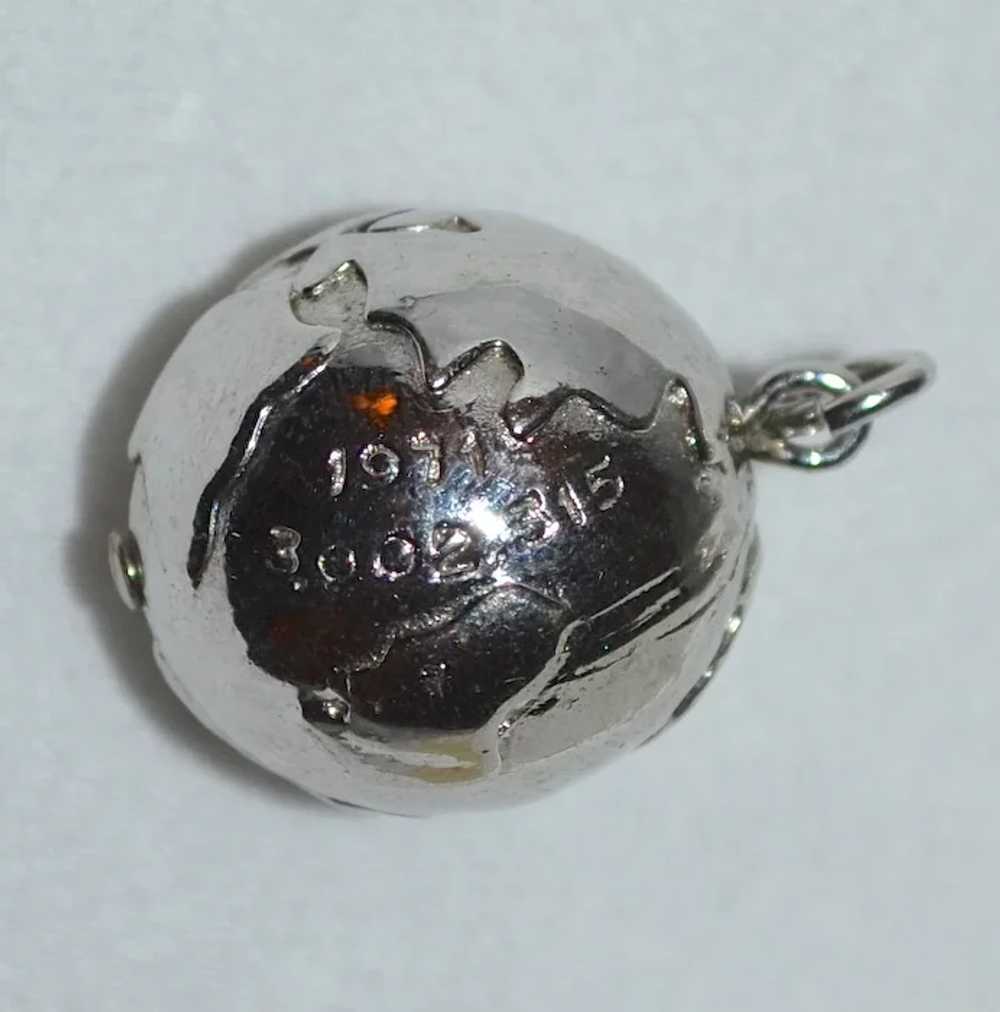 c1971 Embossed World Globe Silver Tone Charm or P… - image 5