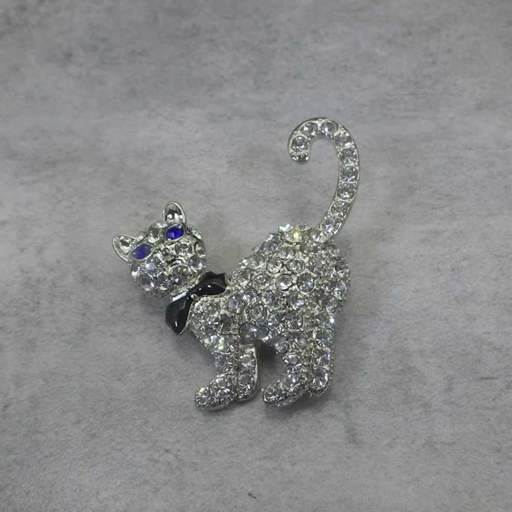Vintage Rhinestone Cat Brooch, Clear Crystals 198… - image 3