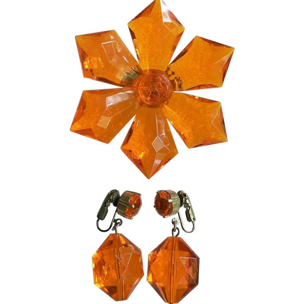 1960's Vintage Large Orange Facetted Starburst Fl… - image 1